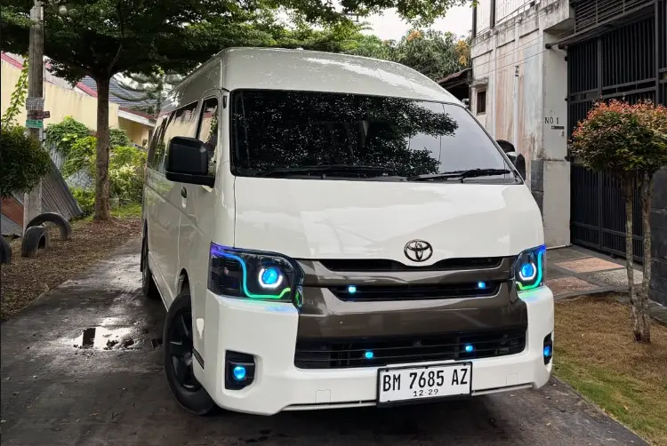 Toyota Hiace Abu Transport